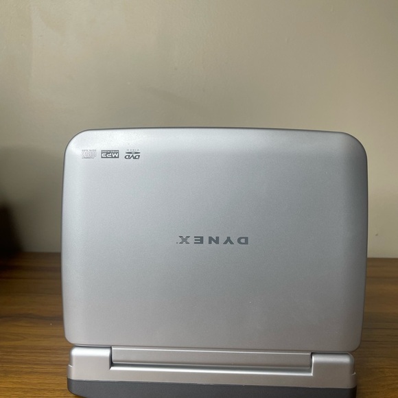 Dynex DX-PDVD7 Portable DVD Player 7" Silver New Open Box Tested Works - Picture 13 of 15